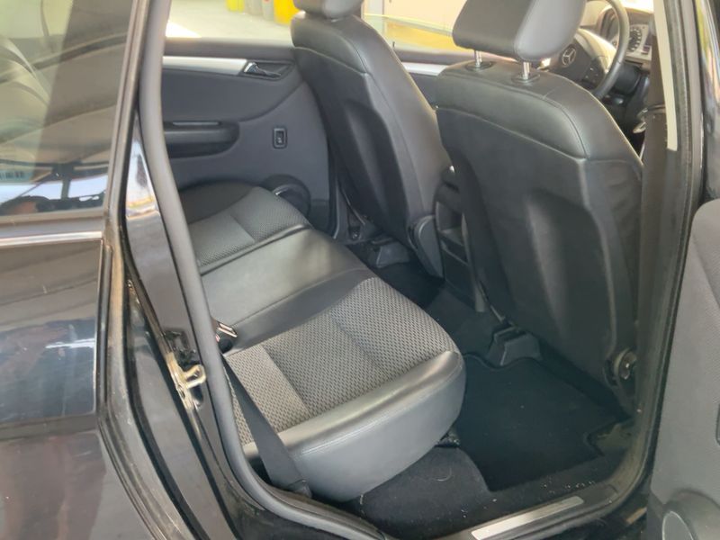 Mercedes-Benz B-Klasse B 200 CDI Standard — zdjęcie 14