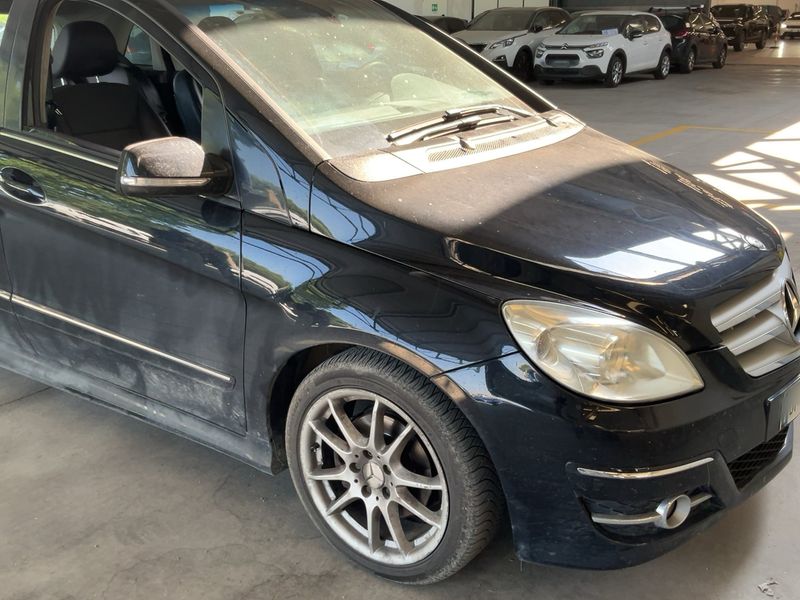 Mercedes-Benz B-Klasse B 200 CDI Standard — zdjęcie 8