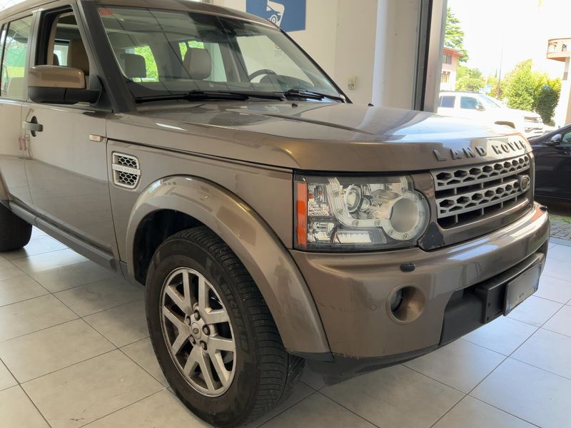 Land Rover Discovery 4 2.7 Td V6 TDV6 SE — zdjęcie 8