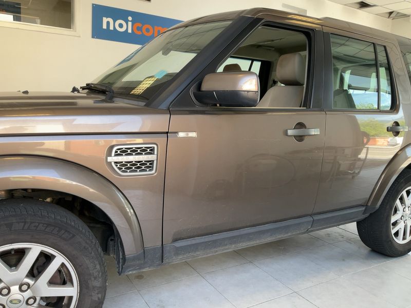 Land Rover Discovery 4 2.7 Td V6 TDV6 SE — zdjęcie 4