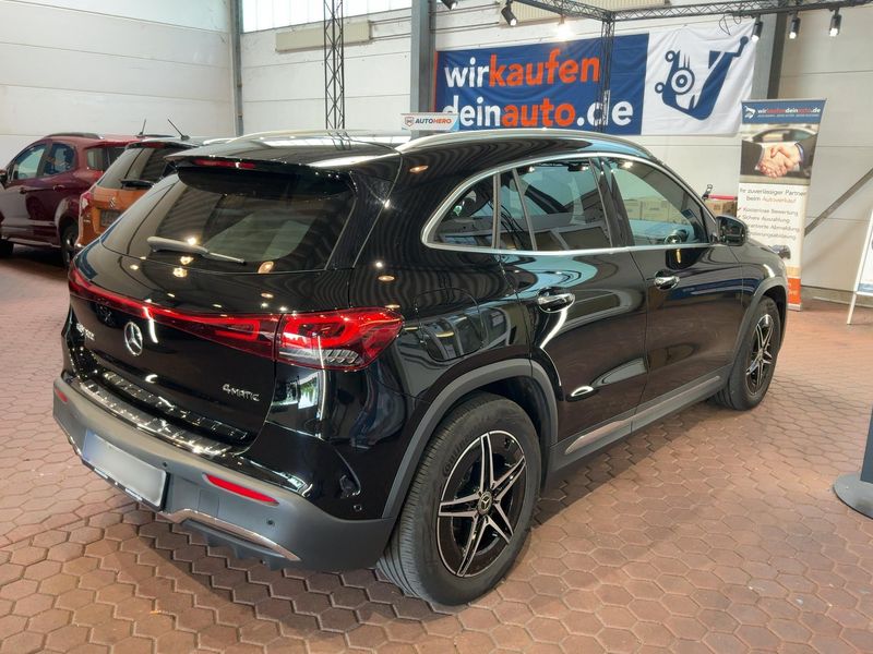 Mercedes-Benz EQA 300 4Matic AMG Line — zdjęcie 6