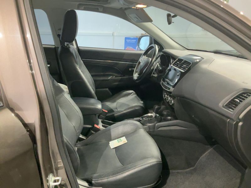 Mitsubishi ASX 2.2 DI-D Top 4WD — zdjęcie 11