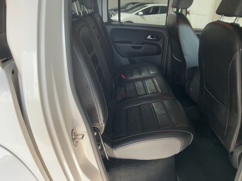 Volkswagen Amarok 3.0 V6 TDI Aventura DoubleCab 4Motion — zdjęcie 14