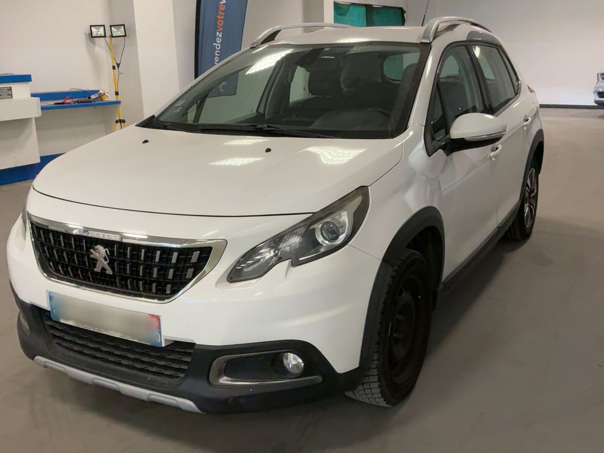 Peugeot 2008 2017 — photo 1