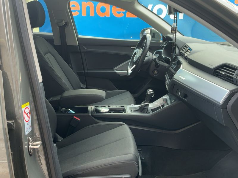 Audi Q3 Sportback 35 TDI — zdjęcie 11