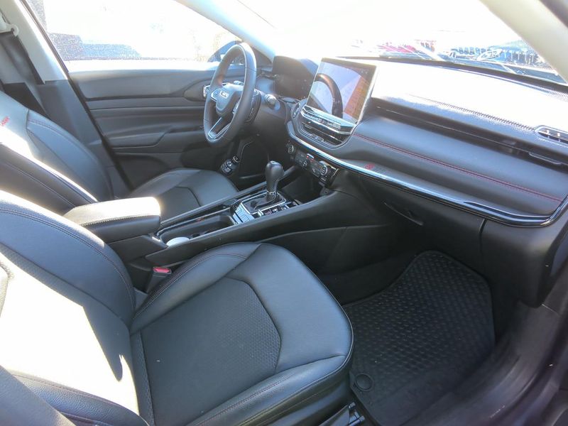 Jeep Compass 1.3 4xe Plug-in Hybrid Trailhawk — zdjęcie 9