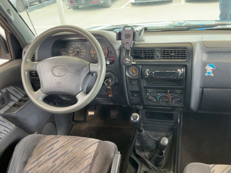 Toyota Land Cruiser 3.0 Turbodiesel GX — zdjęcie 12