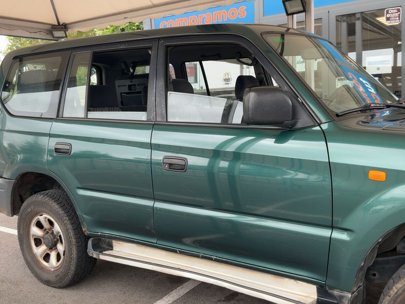 Toyota Land Cruiser 3.0 Turbodiesel GX — zdjęcie 7