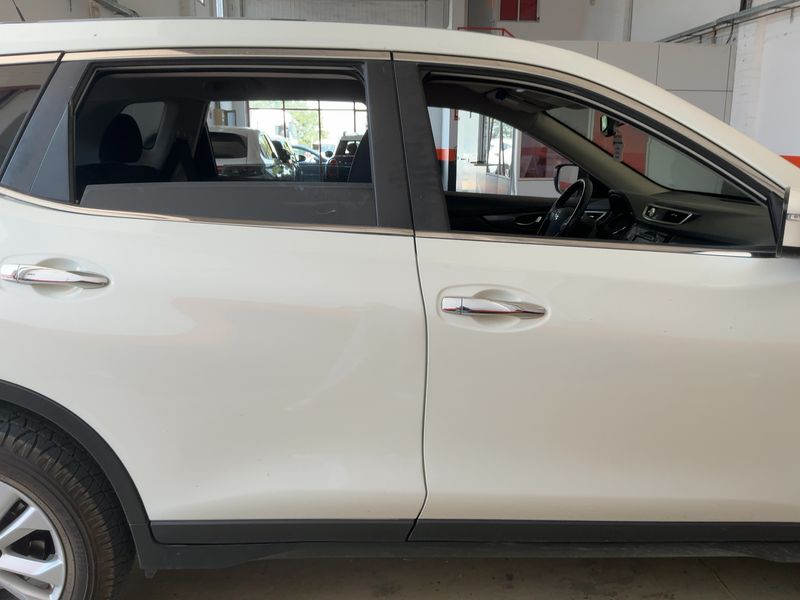 Nissan X-Trail 1.6 dCi 360 4x4 — zdjęcie 7