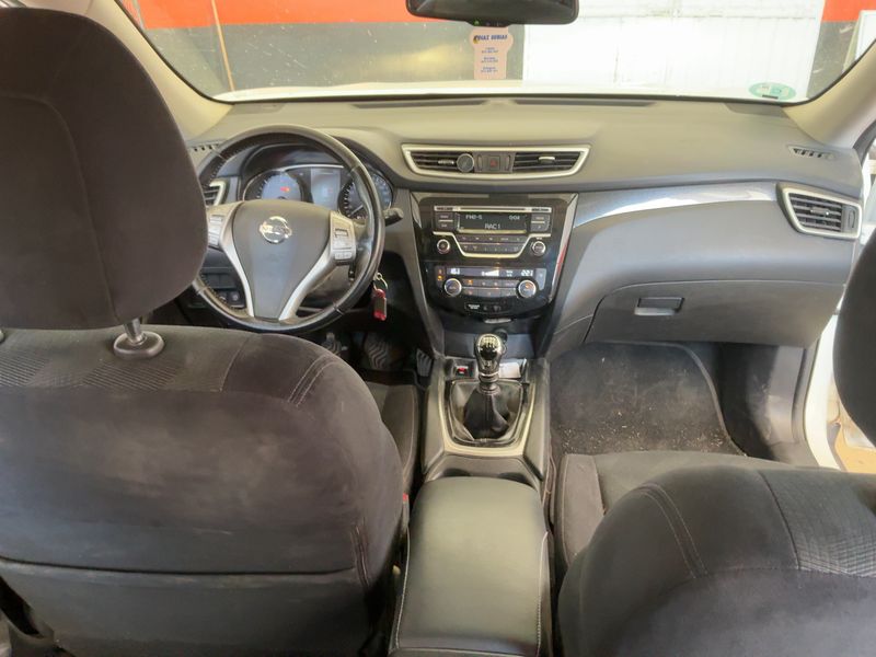 Nissan X-Trail 1.6 dCi 360 4x4 — zdjęcie 12
