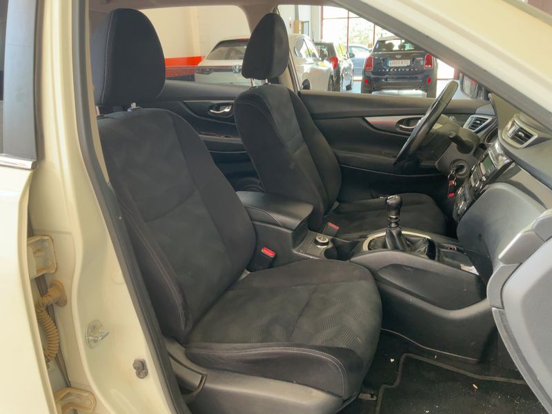 Nissan X-Trail 1.6 dCi 360 4x4 — zdjęcie 11