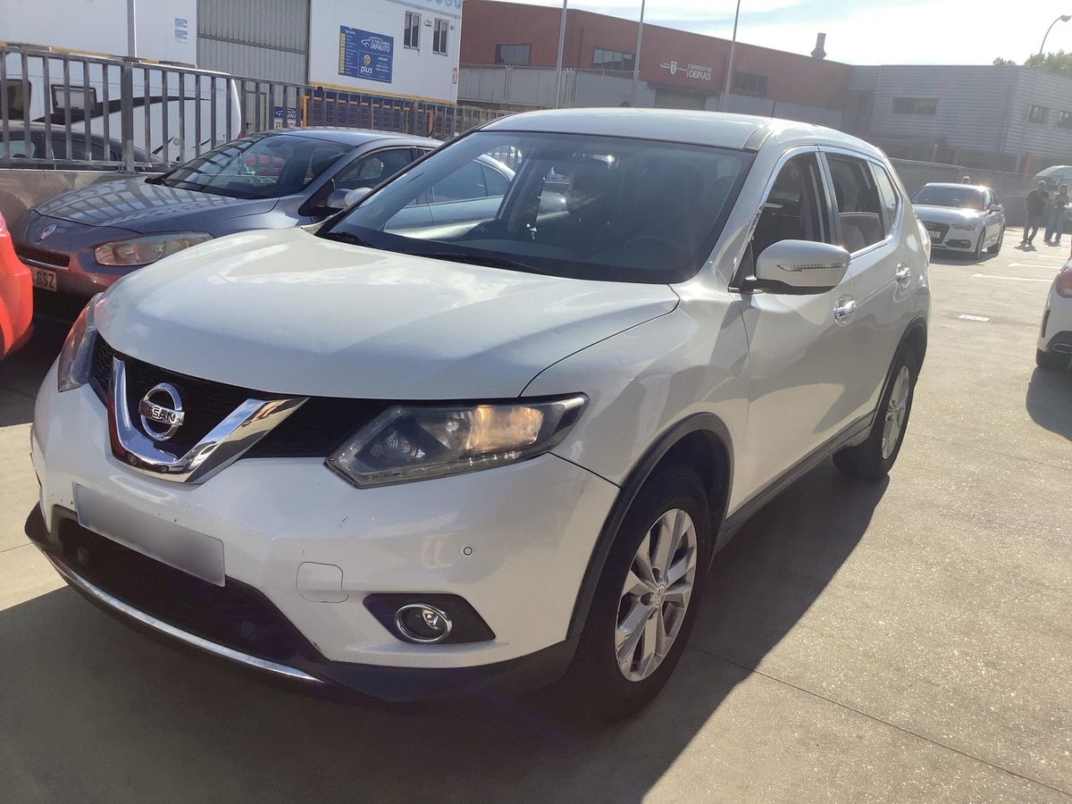Nissan X-Trail 2015 — photo 1