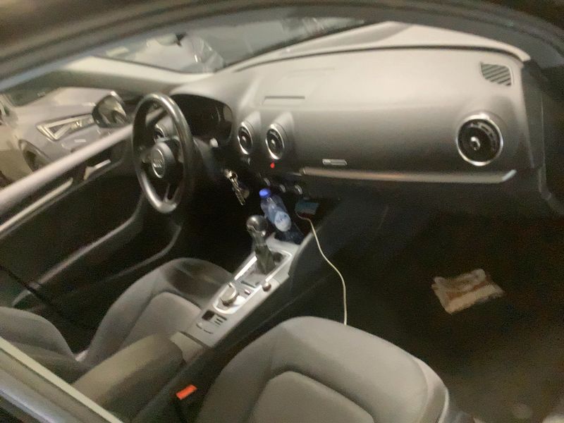 Audi A3 Sportback 1.6 TDI — zdjęcie 12
