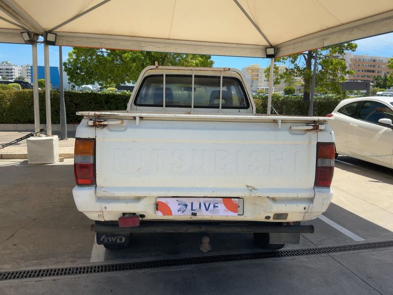 Mitsubishi L 200 2.5 Turbodiesel 2500 TD — zdjęcie 5