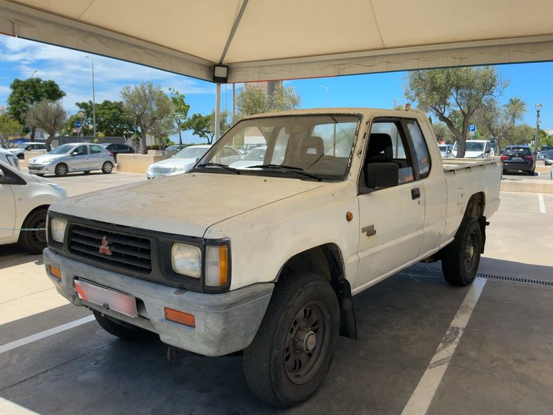 Mitsubishi L 200 2.5 Turbodiesel 2500 TD