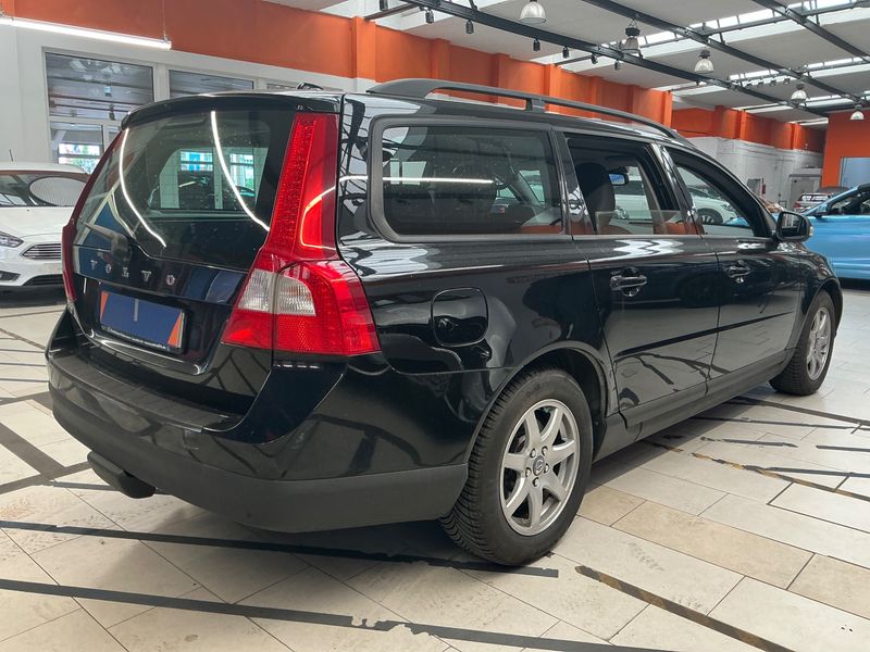 Volvo V70 2.0 — zdjęcie 2