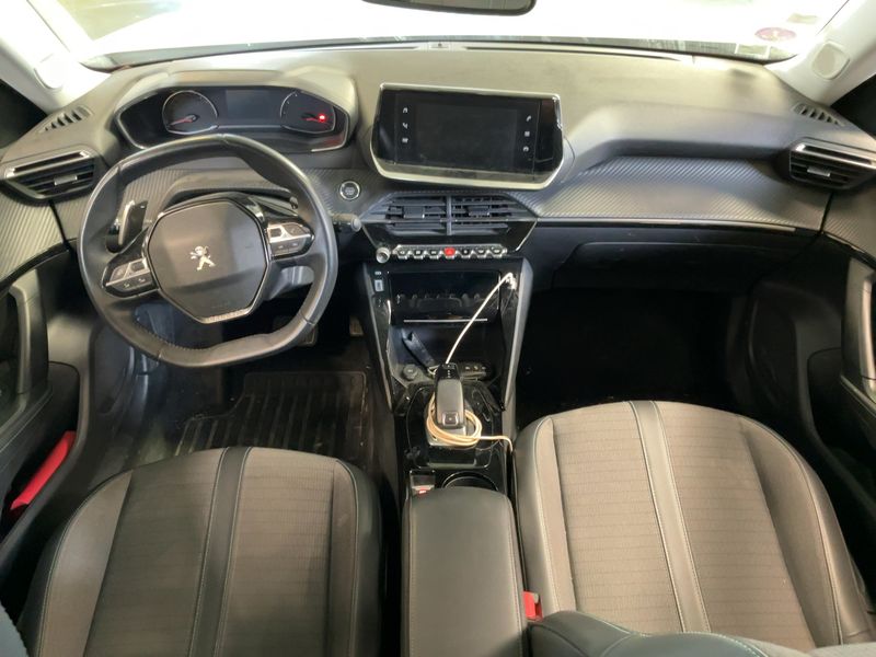 Peugeot 2008 1.2 PureTech Allure Pack 2021 – снимка 17