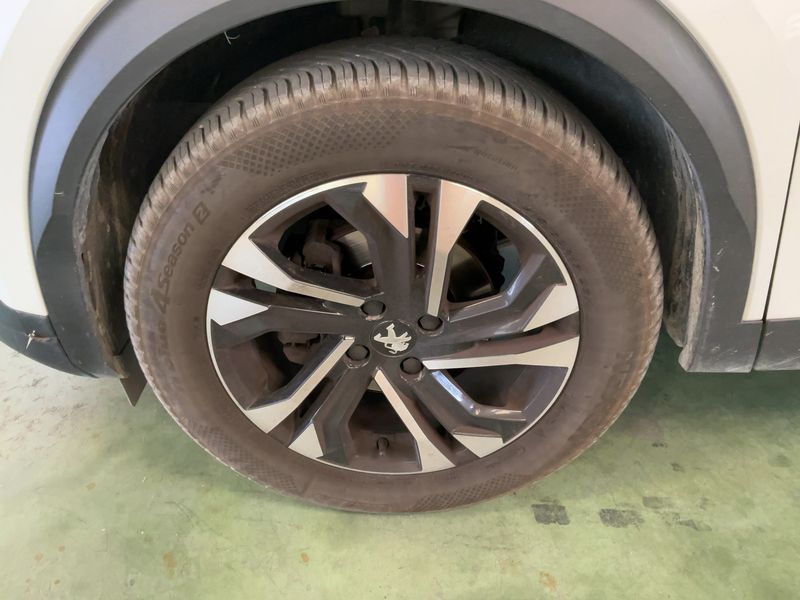 Peugeot 2008 1.2 PureTech Allure Pack 2021 – снимка 3