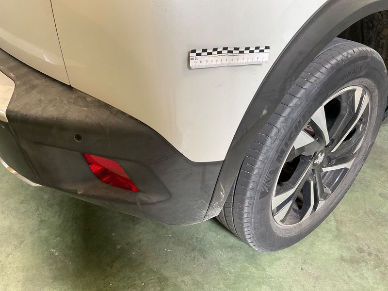 Peugeot 2008 1.2 PureTech Allure Pack 2021 – снимка 24