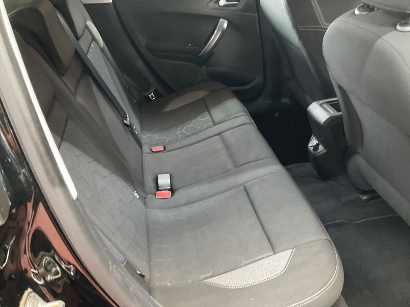 Peugeot 2008 1.2 VTi Active 2018 – снимка 24