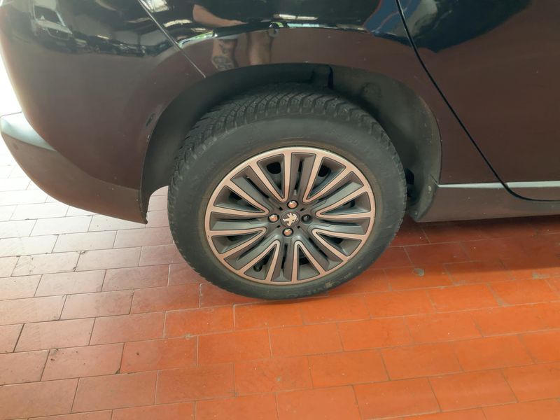 Peugeot 2008 1.2 VTi Active 2018 – снимка 9
