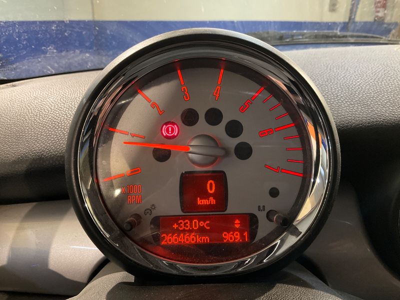 MINI Cooper D — zdjęcie 4