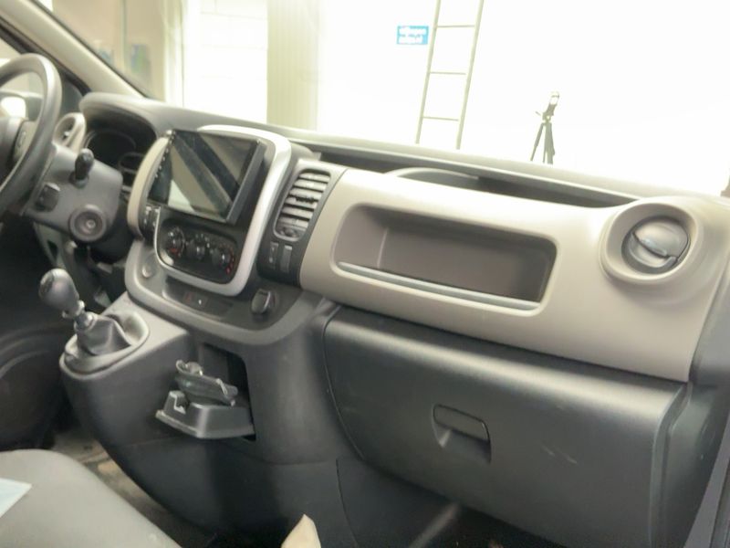 Renault Trafic 1.6 dCi Energy L2H1 2,9t Komfort — zdjęcie 12