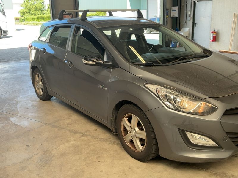 Hyundai i30 1.6 GDI Style — zdjęcie 8