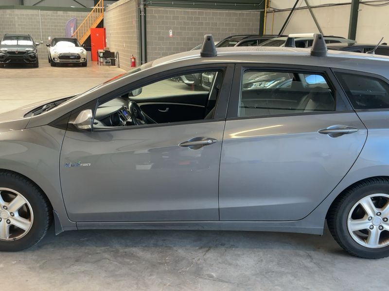 Hyundai i30 1.6 GDI Style — zdjęcie 4