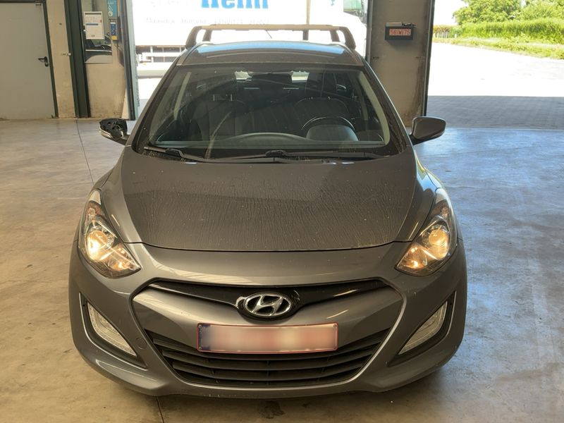 Hyundai i30 1.6 GDI Style — zdjęcie 9