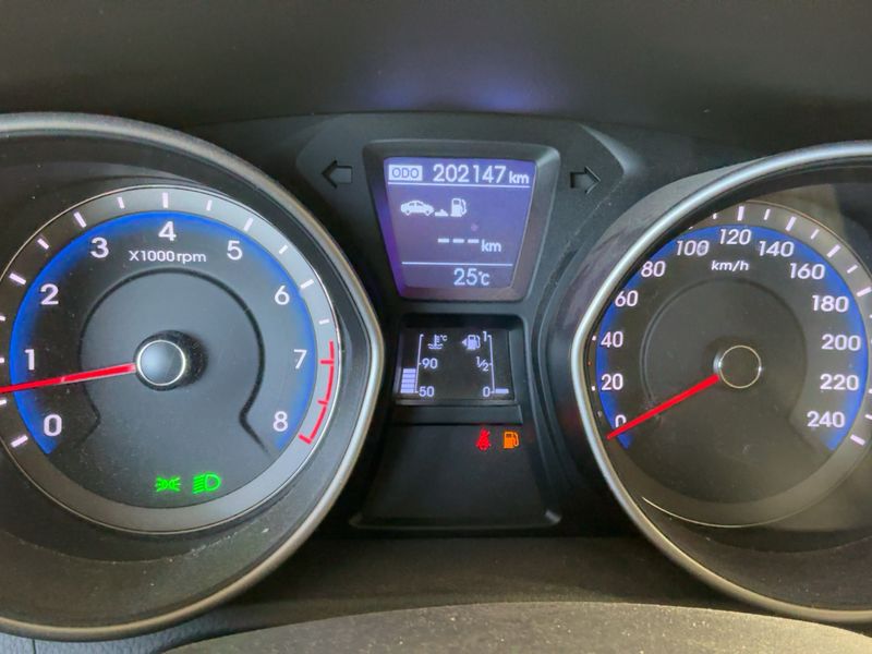 Hyundai i30 1.6 GDI Style — zdjęcie 13