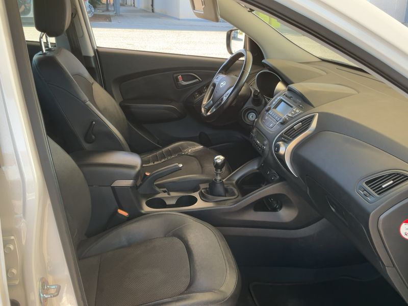Hyundai ix35 1.7 CRDi XPossible 2WD — zdjęcie 11