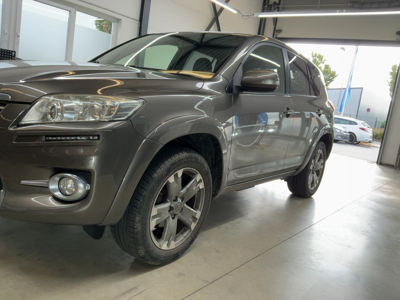 Toyota RAV 4 2.2 D-CAT Executive 2011 – снимка 2