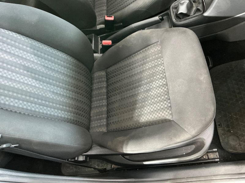 Volkswagen Polo 1.4 TDI Trendline BlueMotion Tech 2015 – снимка 25