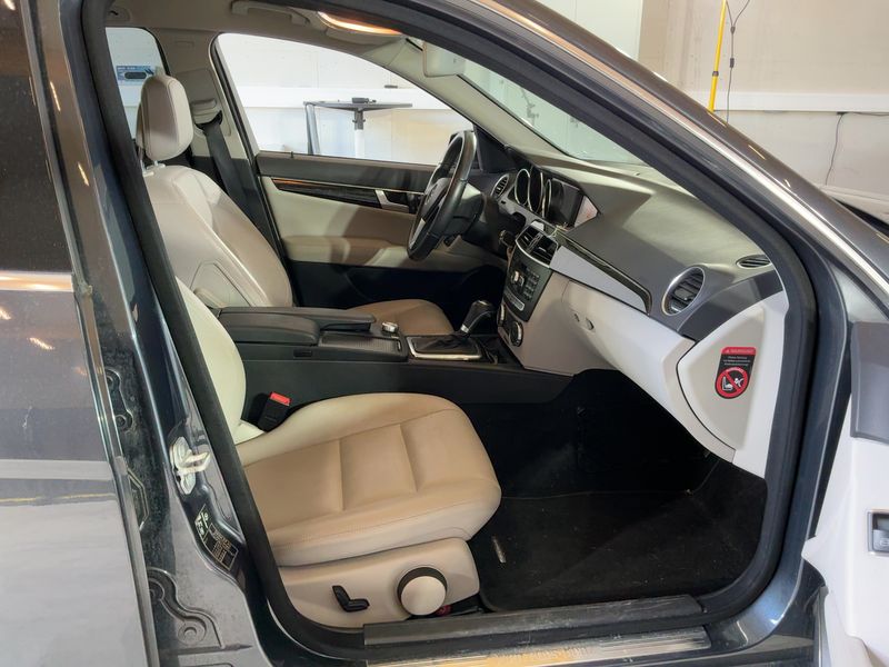 Mercedes-Benz C-Klasse C 250 CDI T 4Matic BlueEfficiency Avantgarde 2013 – снимка 17