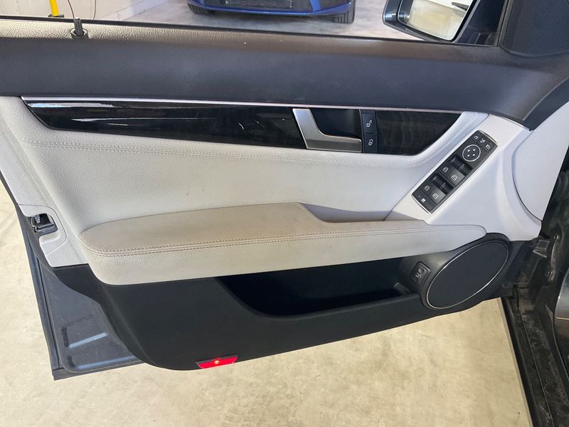 Mercedes-Benz C-Klasse C 250 CDI T 4Matic BlueEfficiency Avantgarde 2013 – снимка 28