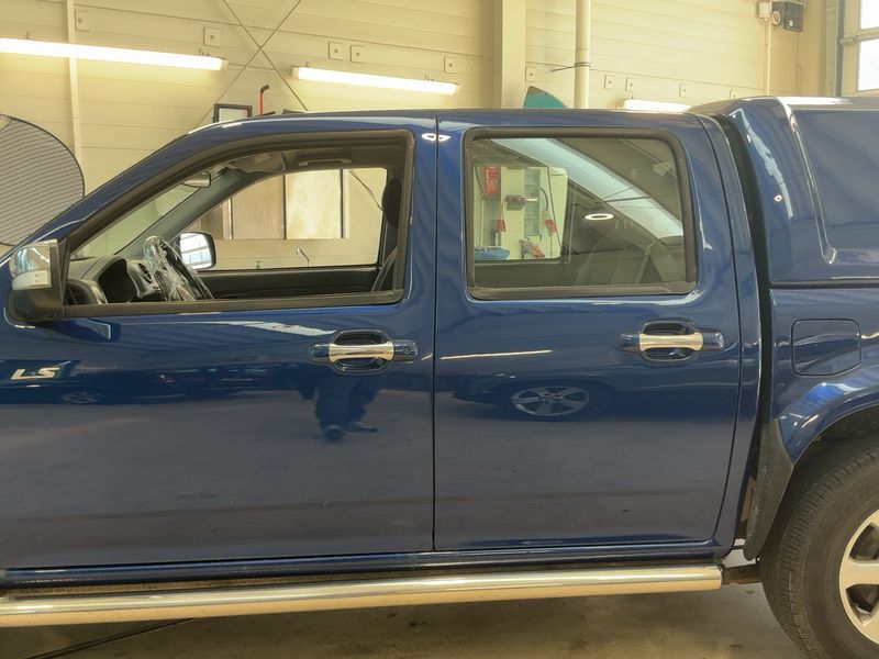 Isuzu D-MAX 2.5 Turbodiesel Double Cab Basis 4WD — zdjęcie 4