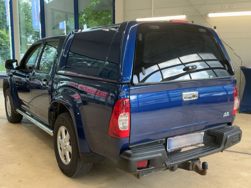 Isuzu D-MAX 2.5 Turbodiesel Double Cab Basis 4WD — zdjęcie 3