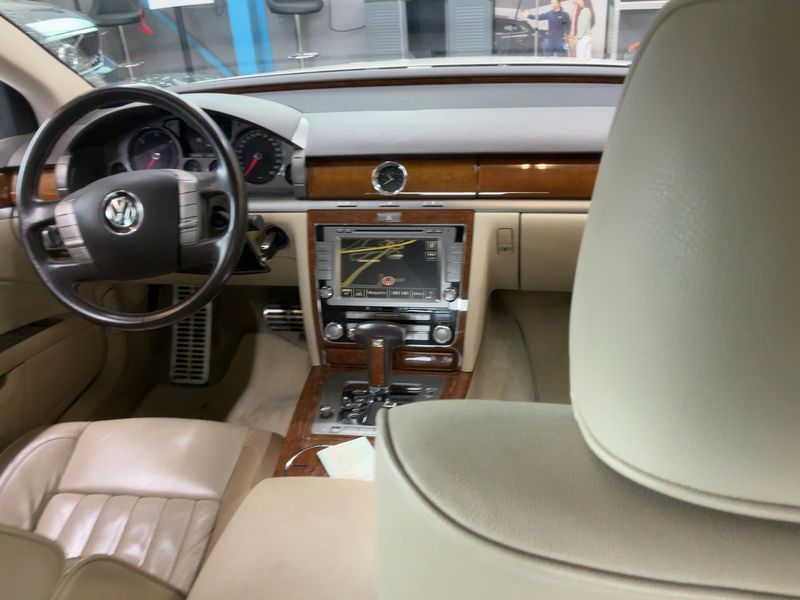 Volkswagen Phaeton 3.0 V6 TDI 4Motion — zdjęcie 12