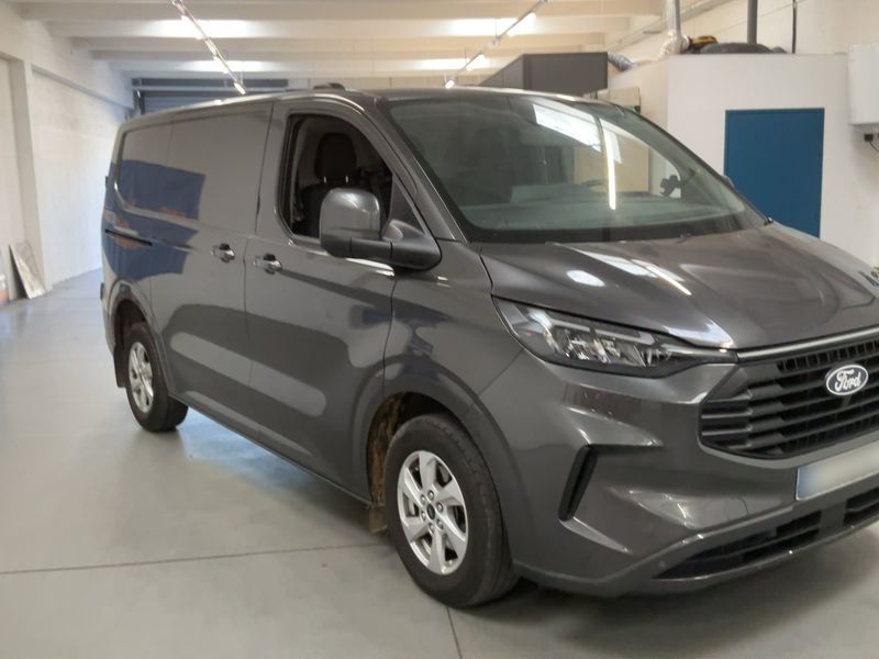 Ford Transit Custom 2.0 TDCi EcoBlue 300 L1 Limited — zdjęcie 8