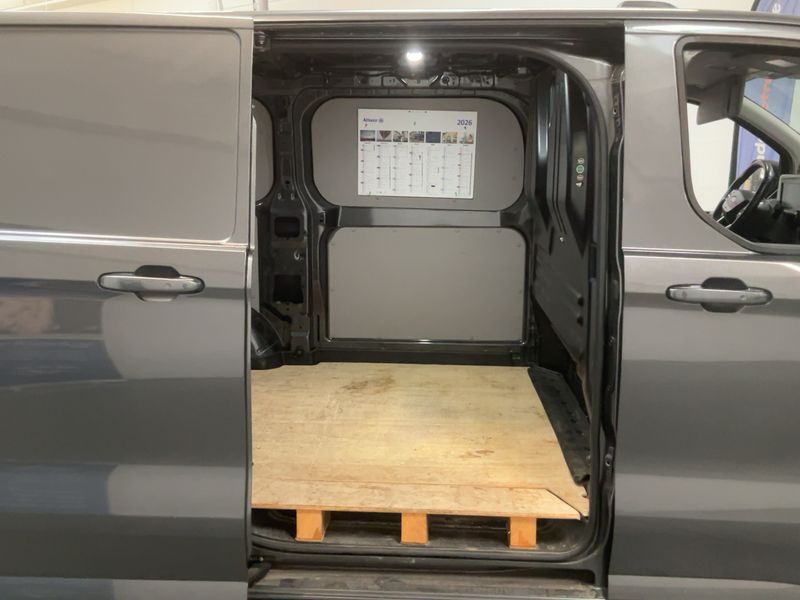 Ford Transit Custom 2.0 TDCi EcoBlue 300 L1 Limited — zdjęcie 14