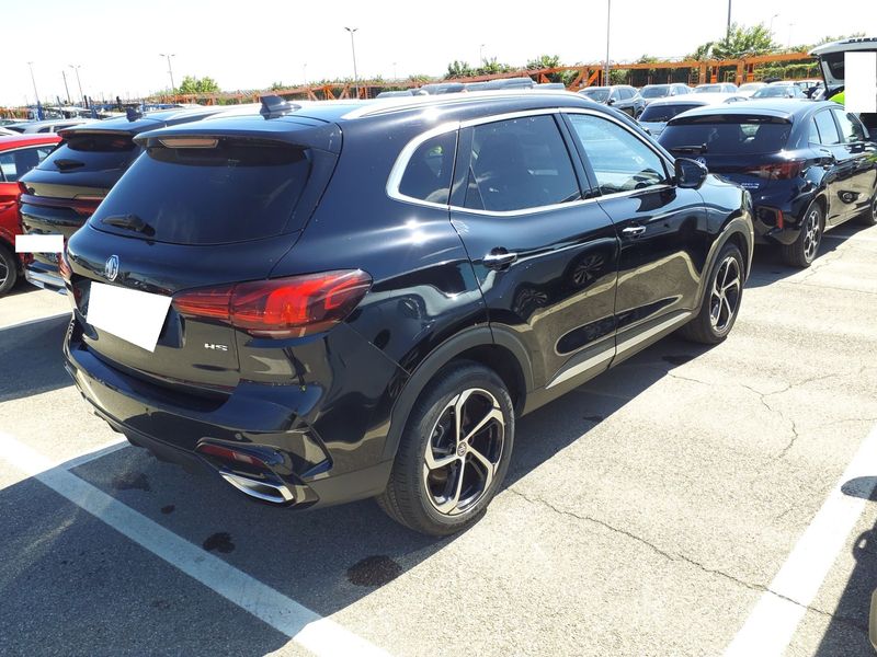 MG HS 1.5 Luxury — zdjęcie 5