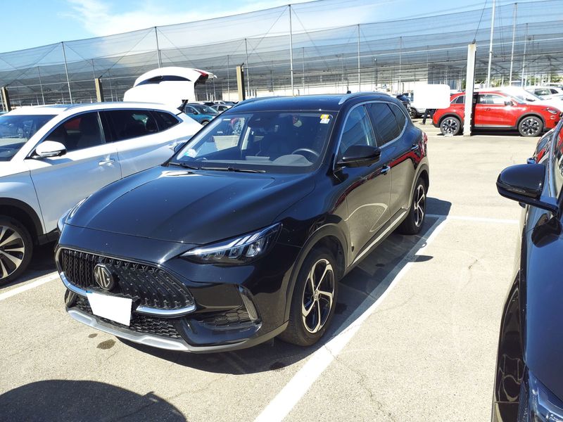 MG HS 1.5 Luxury — zdjęcie 1