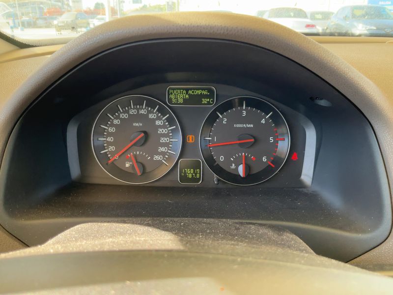 Volvo V50 2.0 D4 Momentum — zdjęcie 13