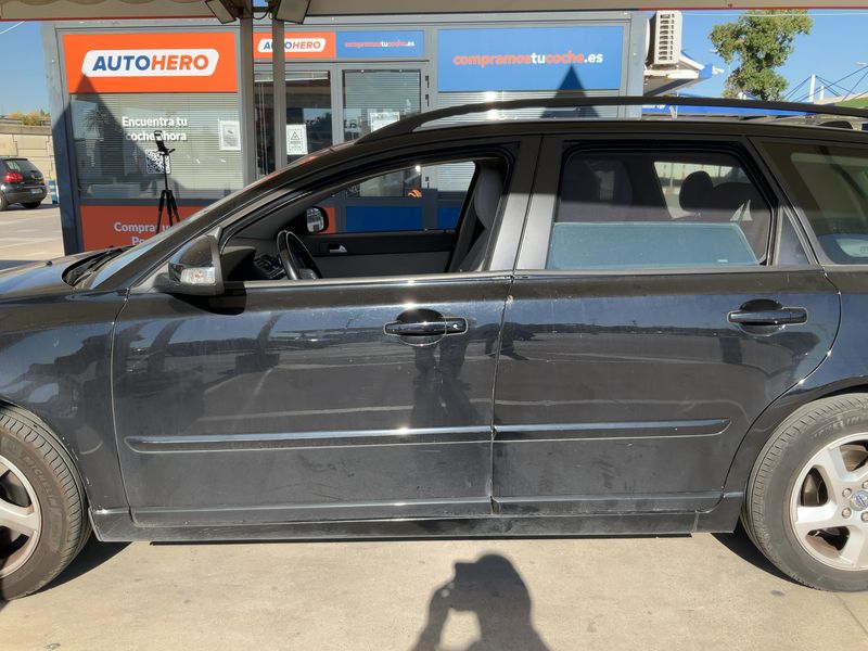 Volvo V50 2.0 D4 Momentum — zdjęcie 4