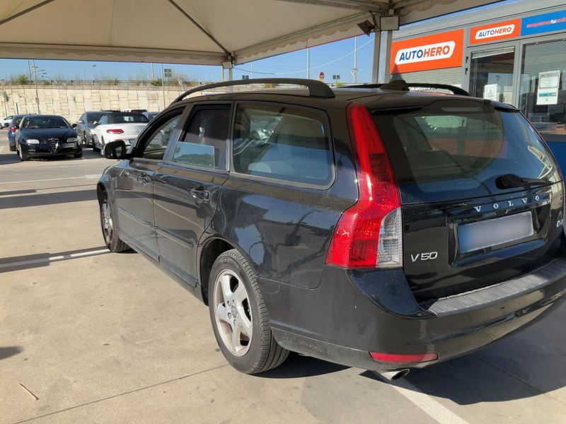 Volvo V50 2.0 D4 Momentum — zdjęcie 3