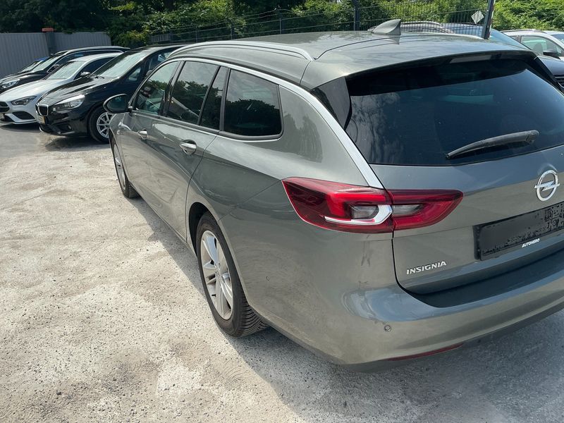 Opel Insignia Sports Tourer 2.0 CDTI Dynamic — zdjęcie 3