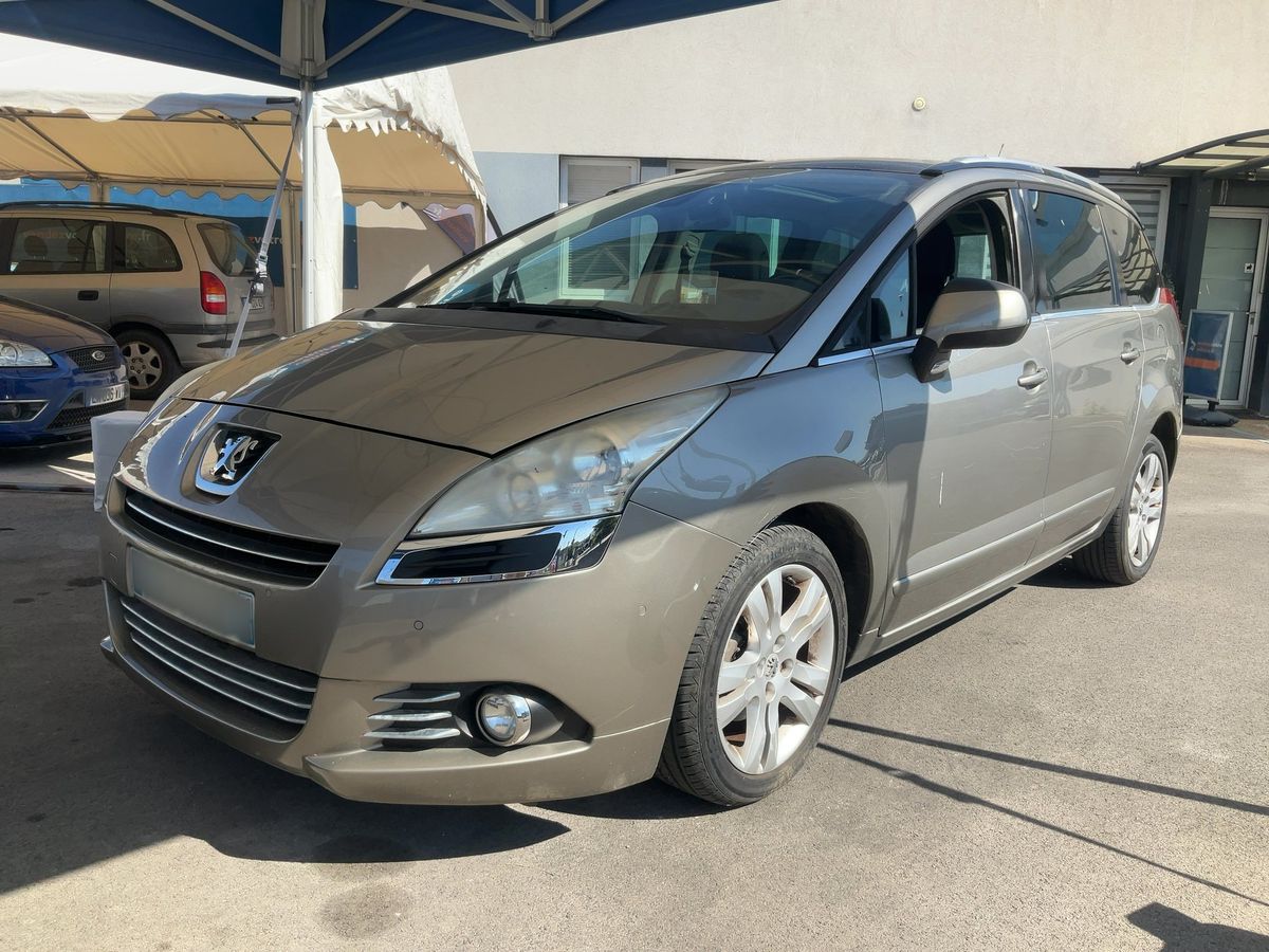 Peugeot 5008 2012