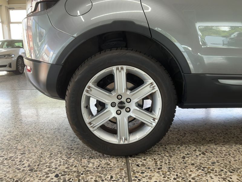 Land Rover Evoque 2.2 Td4 Pure 2012 – снимка 9