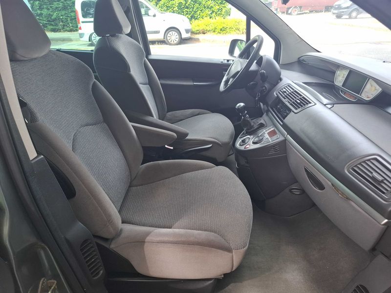 Peugeot 807 2.0 HDi Navteq — zdjęcie 10